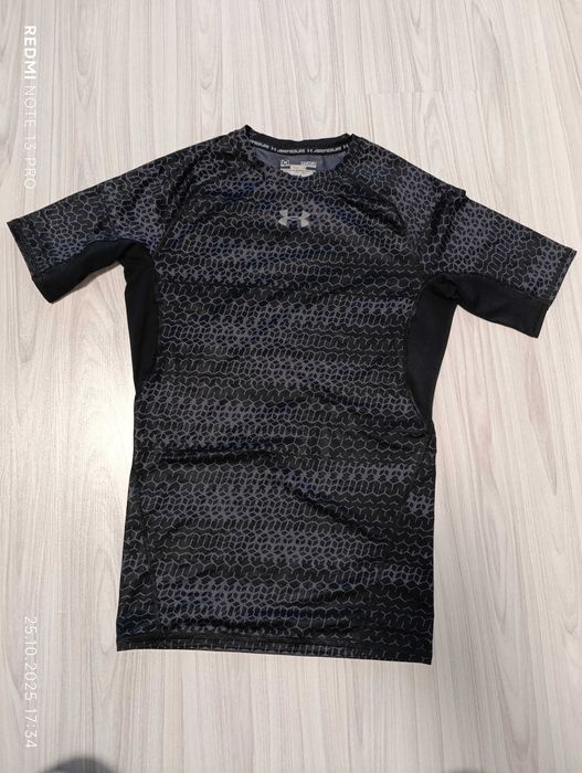 Under Armour HeatGear Compression''оригинална мъжка тениска М размер