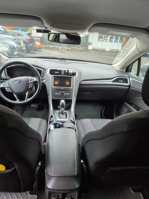 Ford Mondeo 2.0 TDCI 180cp Powershift