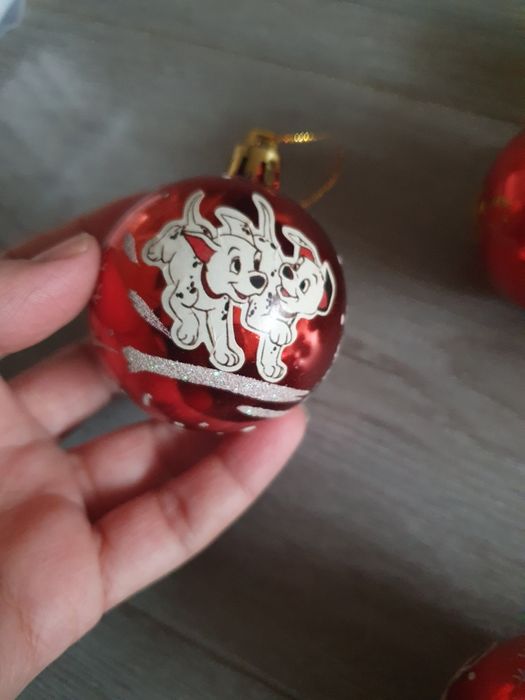 Globuri pictate manual