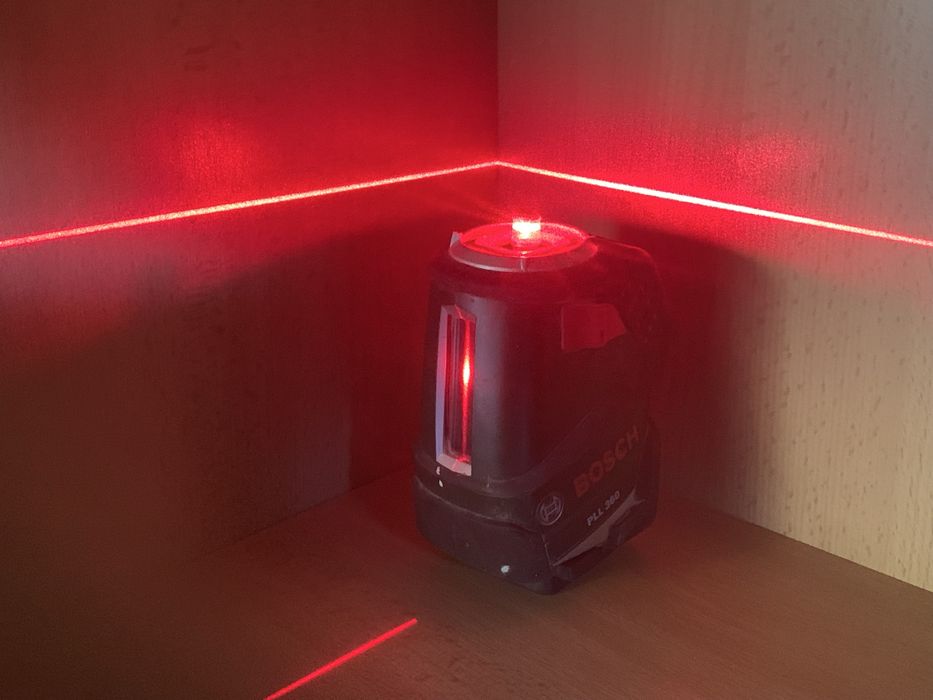 Laser Bosch PLL 360 – Funcționează Perfect – Preț Bun!