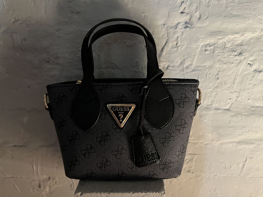 Дамски чанти Louis Vuitton и Guess