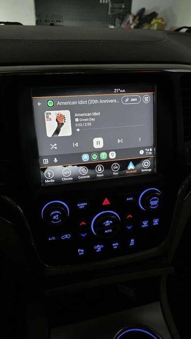 Навигация Grand Cherokee Wk2 CarPlay
