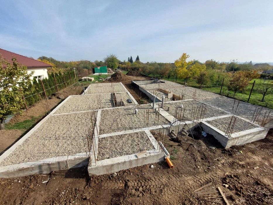Lucrări / inchiriem miniexcavator și bobcat/ Sapaturi fundatii!