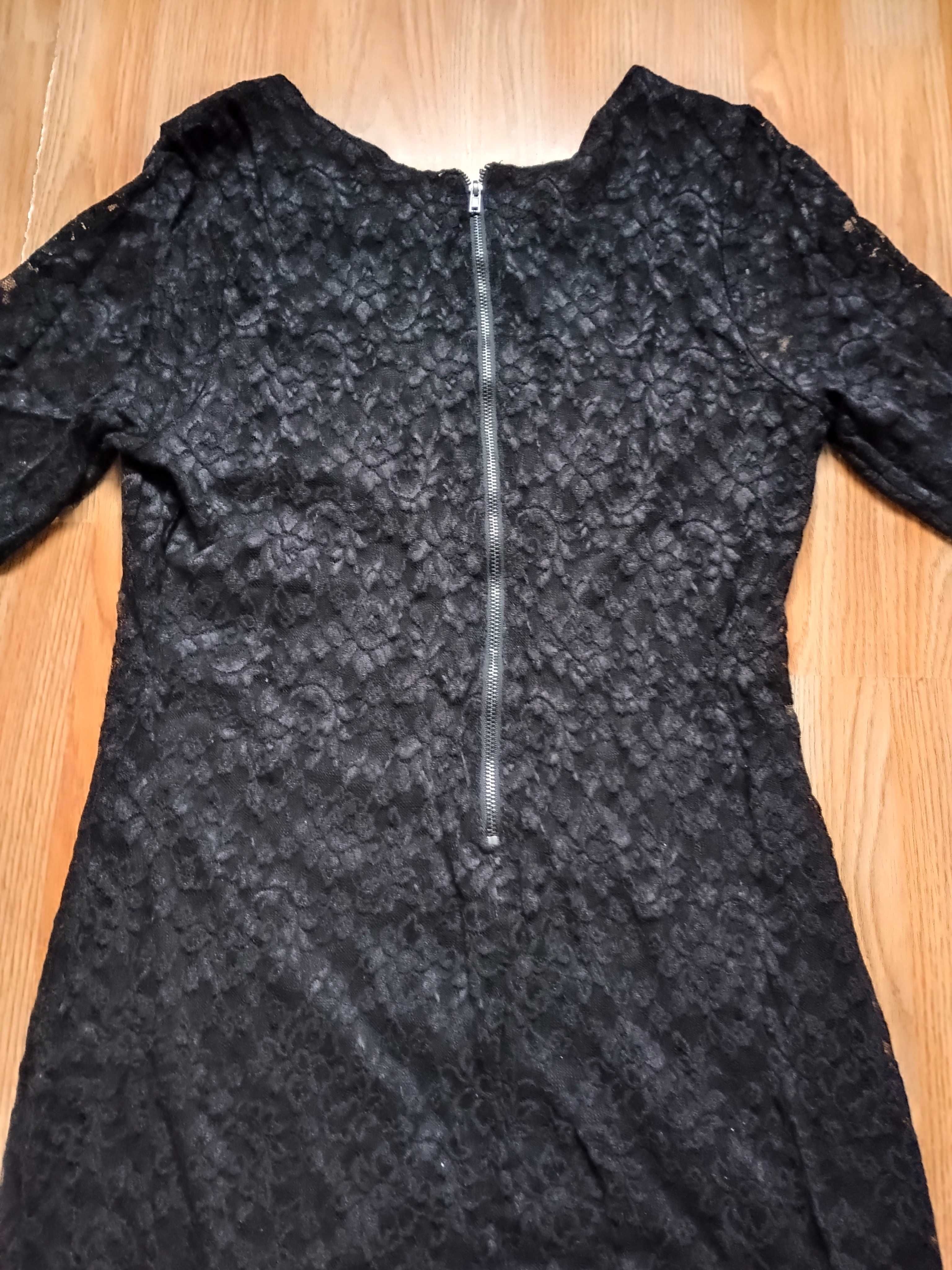 Rochie neagra elastica , cu dantela model floral , eleganta marimea 44