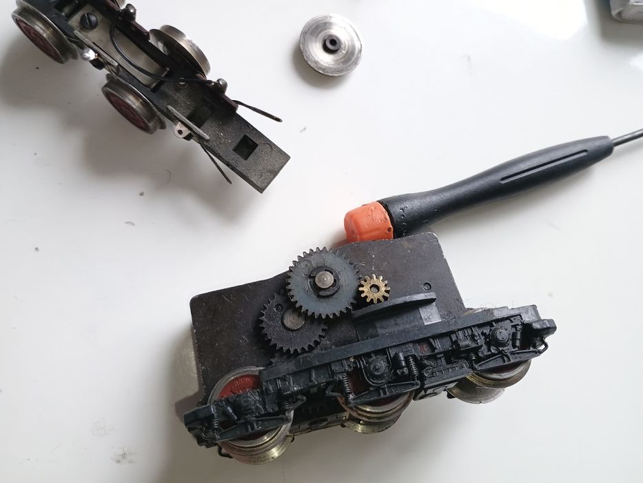 Service trenulețe electrice, reparații Locomotive, Vagoane Machete HO