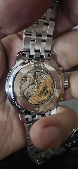 Срочно тиссот tissot часы продаётся