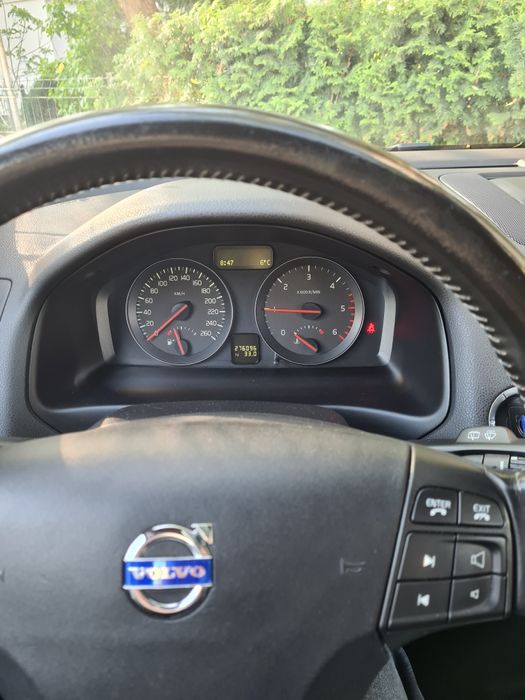 Vand volvo v50 din anul 2010 motorizare 2.0 diesel cu 136k