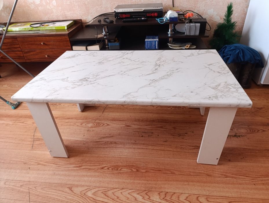 Продам журнальный столик