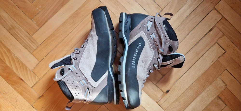 Bocanci nr. 38 Garmont Vetta (aproape noi)