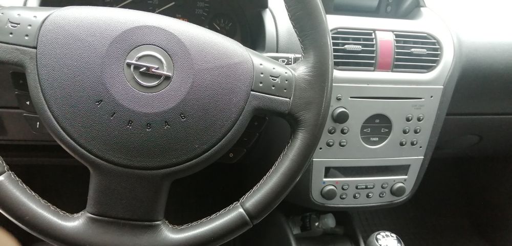 Opel Corsa 1.2 benzina