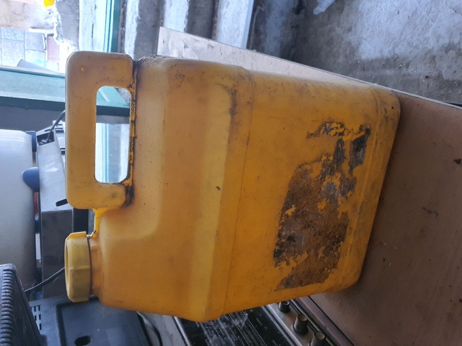 Канистры пластиковые