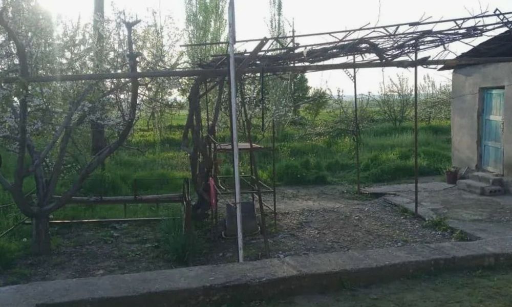 2 хонали Уй 8 сотих ери билан  Товоксой МФЙ. Продается дом 8 сот.