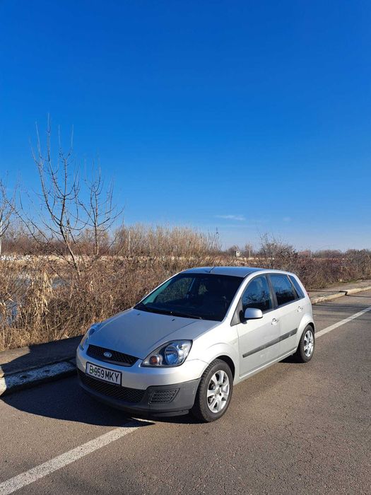 Vand Ford Fiesta in perfecta stare de functionare