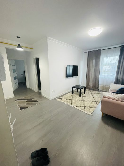 Persoana fizica, inchiriez apartament in zona Hlincea