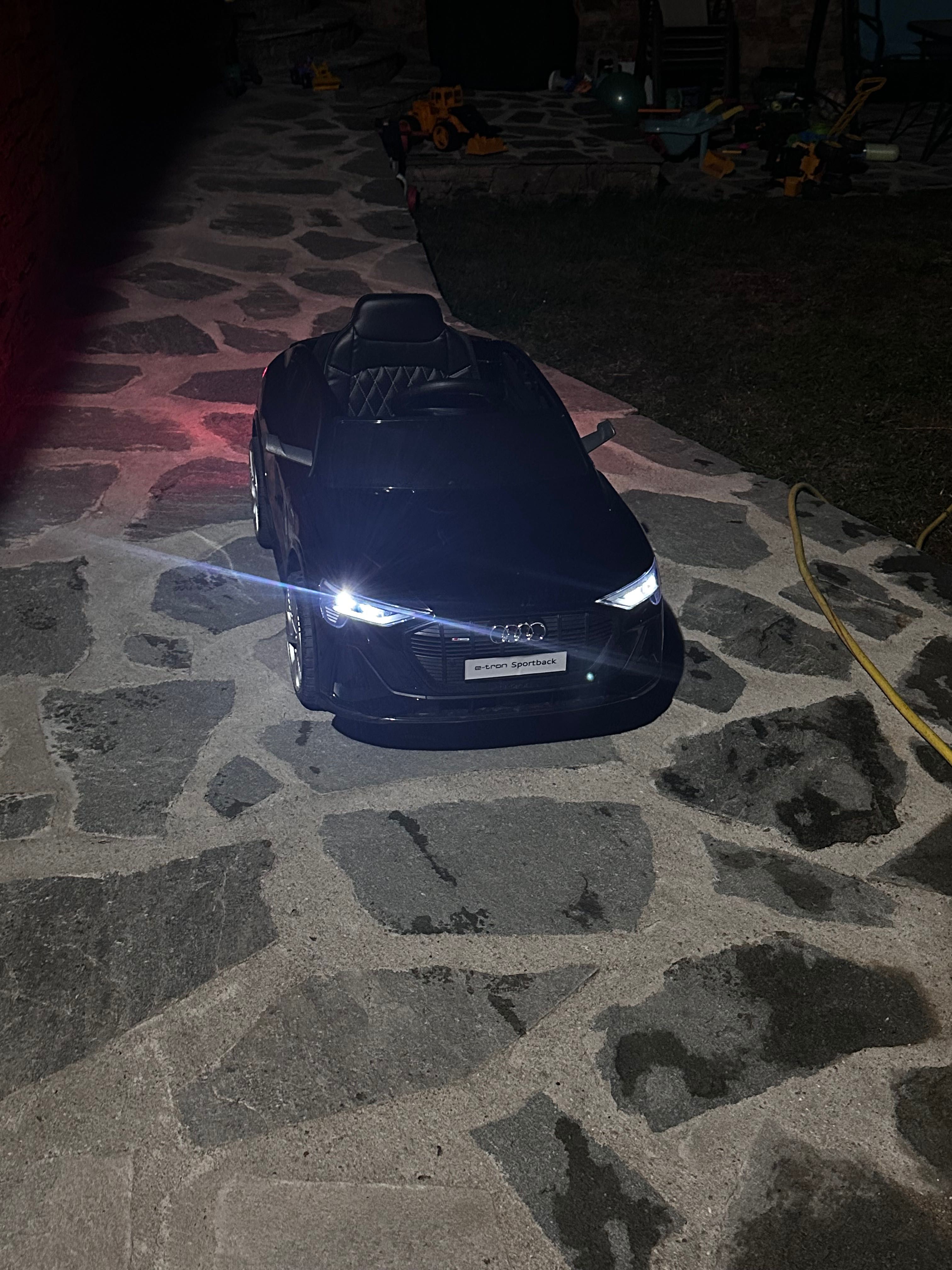 Акумулаторна количка Audi