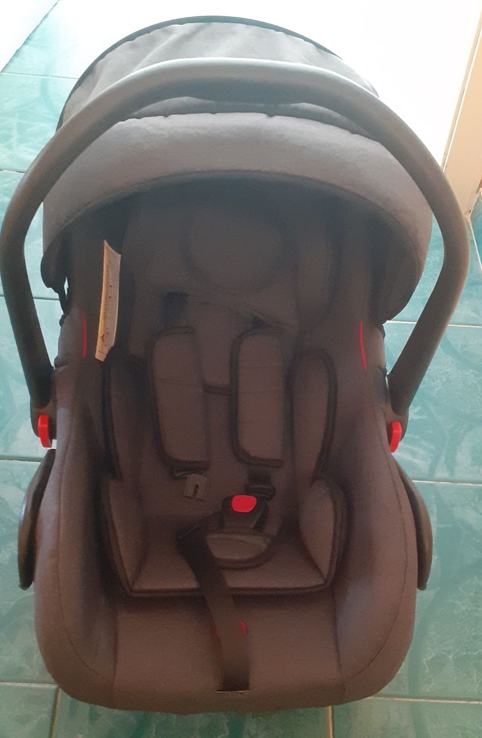 Бебешко кошче столче