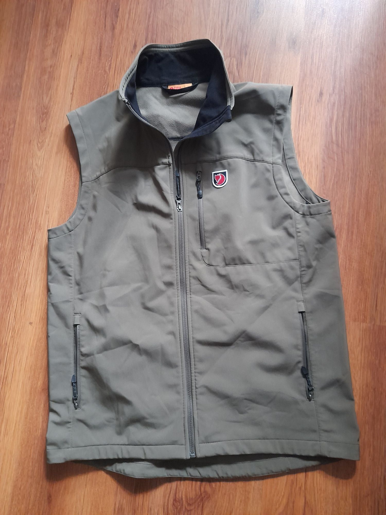 Fjallraven мъжки елек L размер.