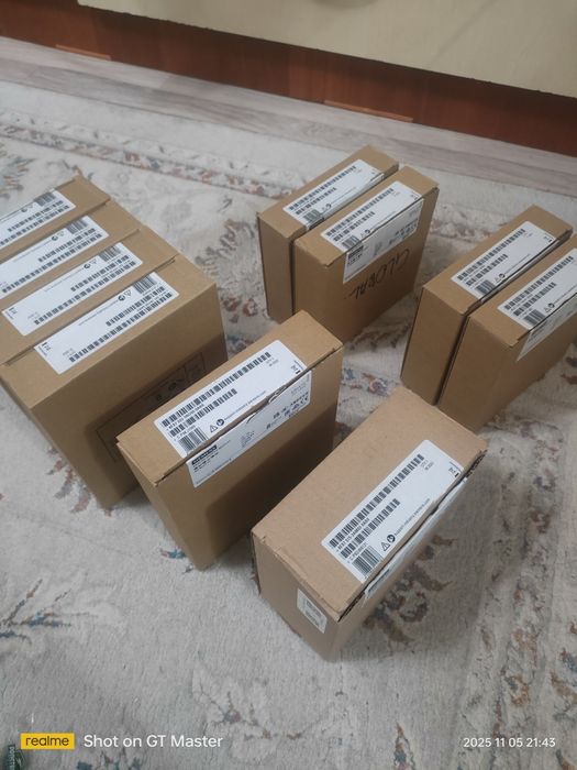 Комплект модуль Siemens Simatic S7-1500, CPU 1515-2 PN и модулей.
