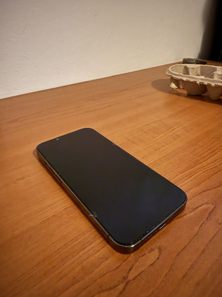 iPhone 13 Pro ,128 gb Graphite