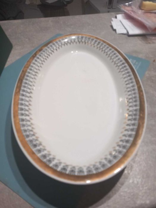 Сервиз за хранене ретро/винтидж чинии