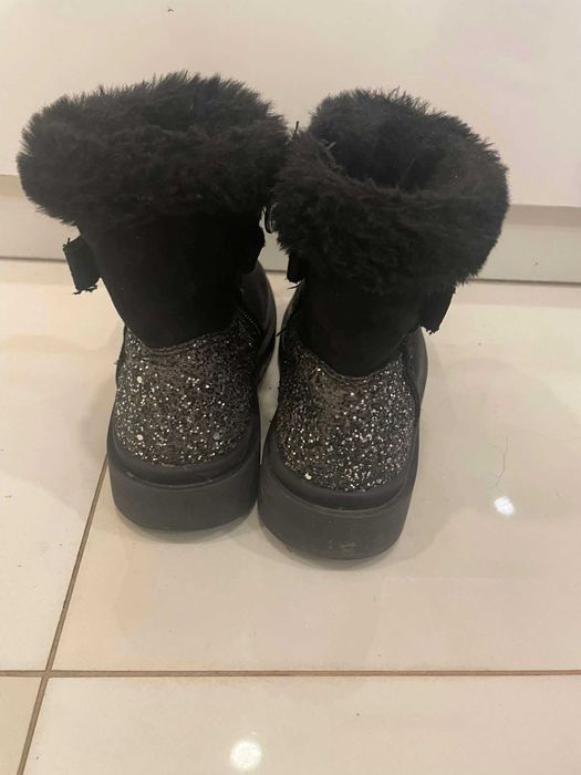 Детски ботушки в отлично състояние.