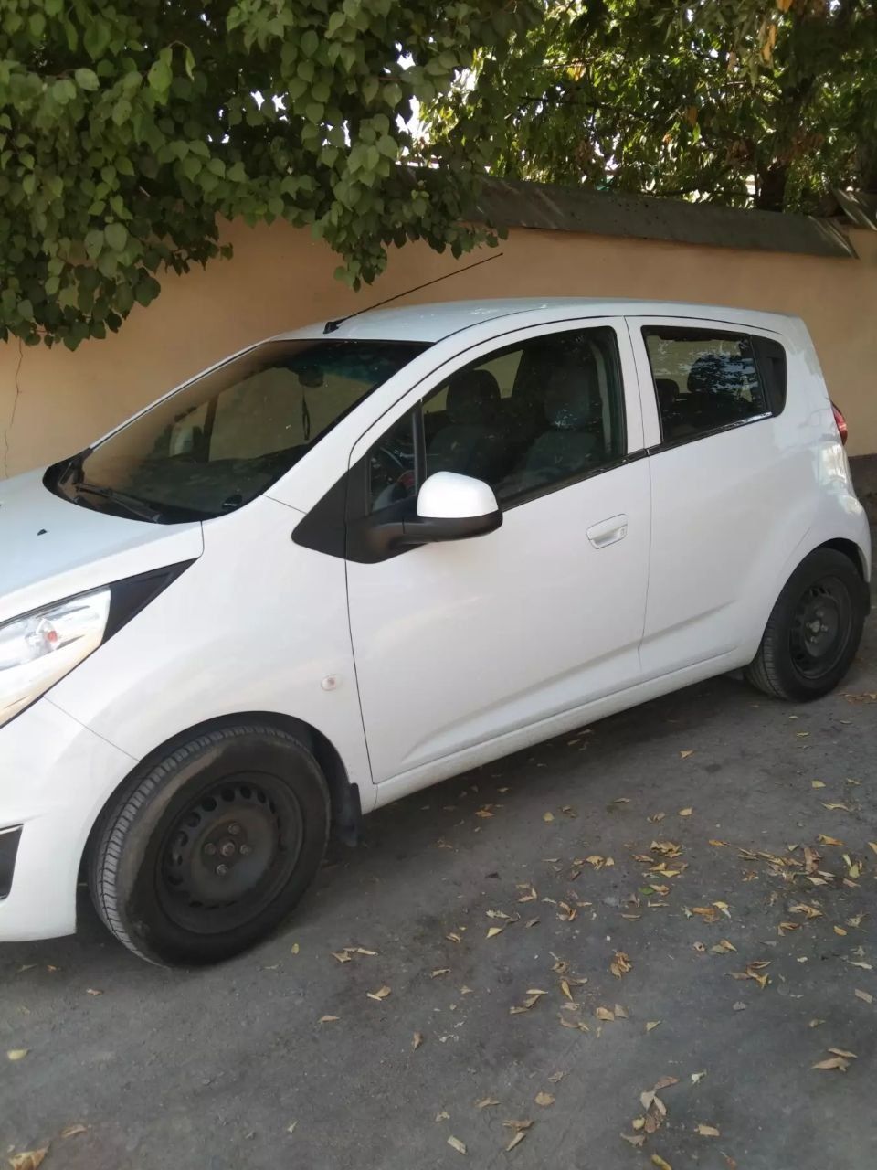 СРОЧНО ПРОДАМ СПАРК. Srochno spark 2