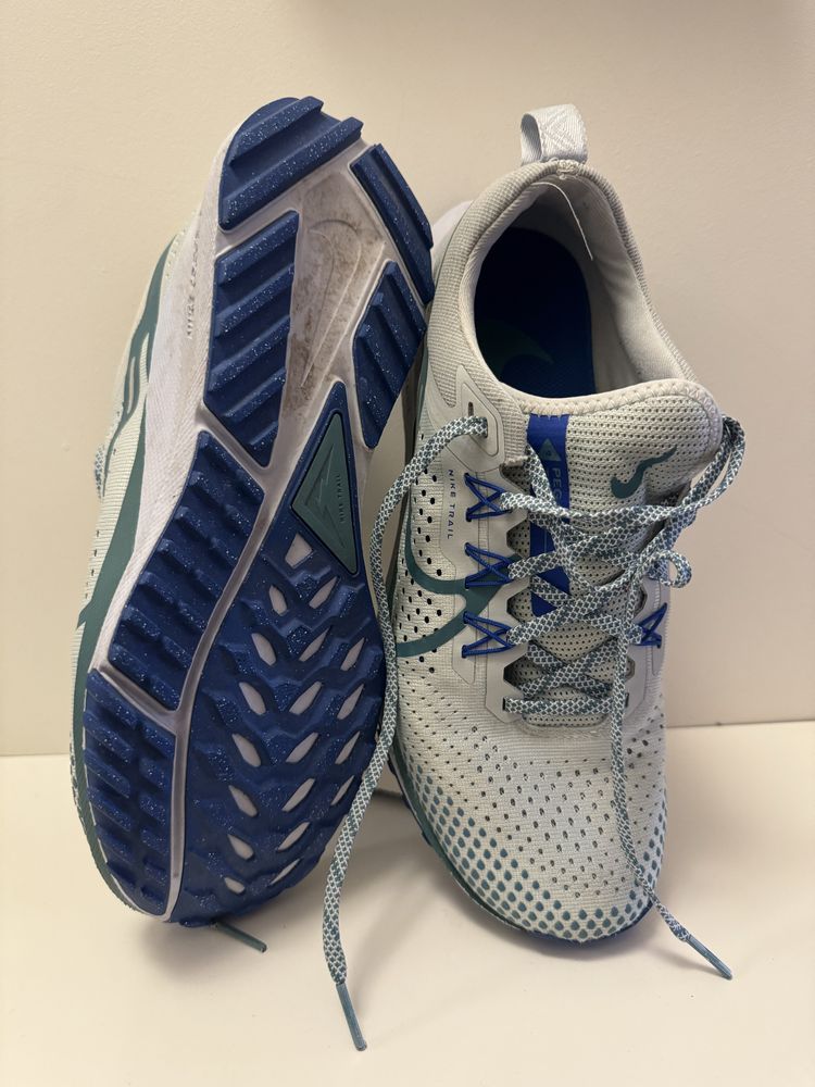 Nike маратонки 42 р-р