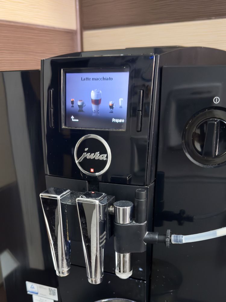 Expressor cafea Jura Impressa F8