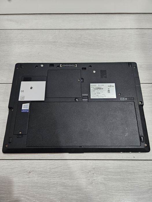 Fujitsu Lifebook U747