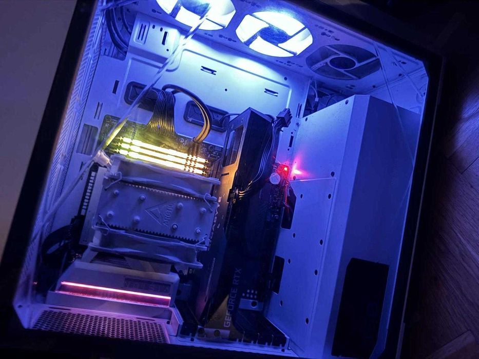 Настолен геймърски компютър (i5-11600K / RTX 3060 OC 12GB / 32GB DDR4)