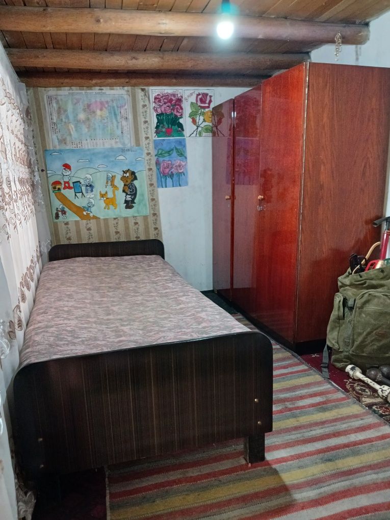 Baquvvat shkaf divan sotiladi