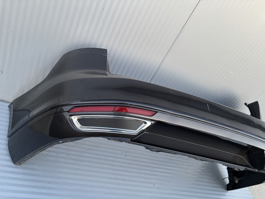 Bara spate vw Passat B8•4senzori•cod culoare LB8R•2015-2020