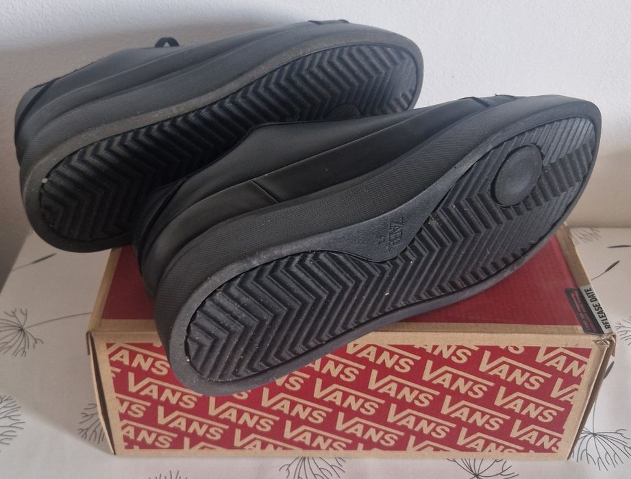 Vand pantofi ZARA 42