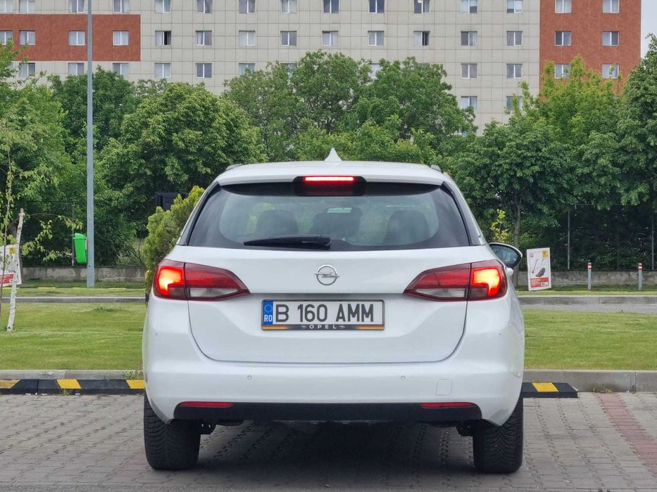 Opel Astra Ellegance 1.6 CDTI 130 CP