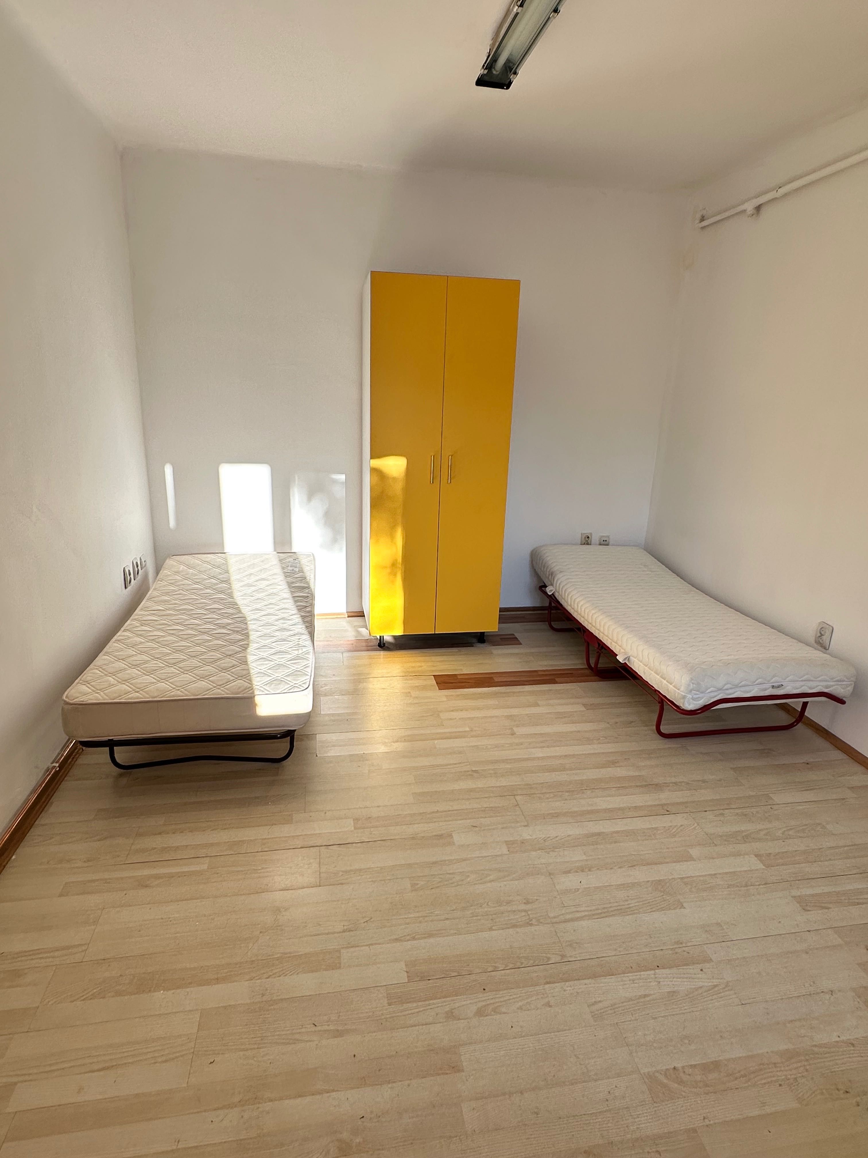 De inchiriat casa in Sibiu, compusa din 2 corpuri de cladire.