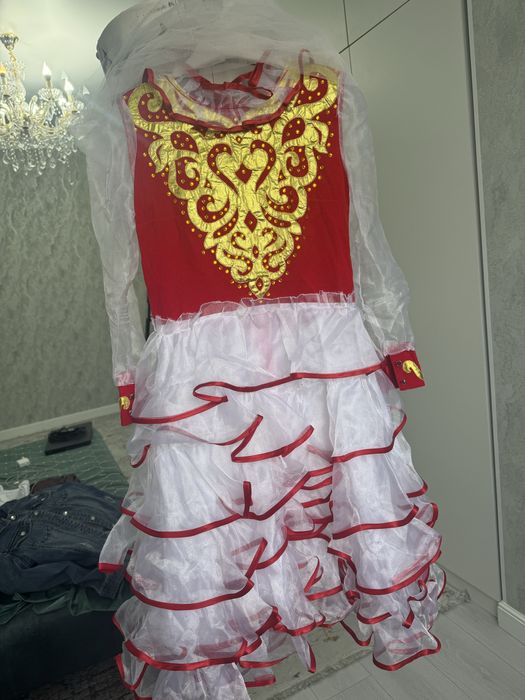 Платье казахское национальное