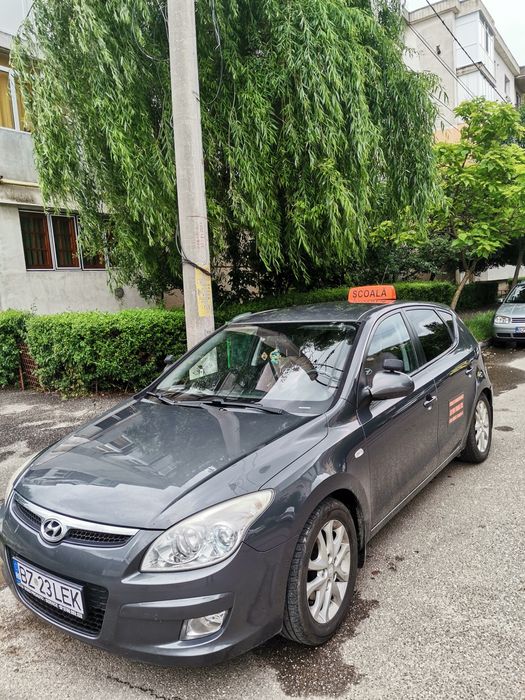 Școala de șoferi / Instructor auto