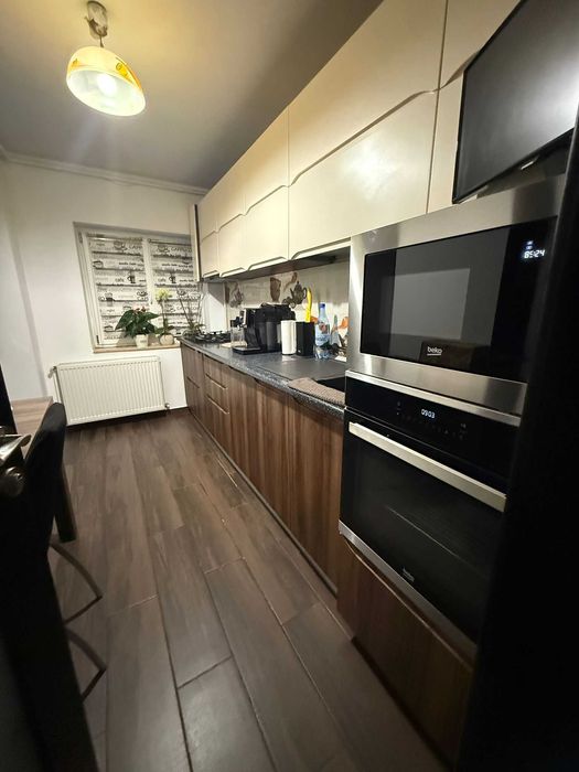 Proprietar inchiriez apart cu 3 cam  BIG / Pitesti Shopping Park