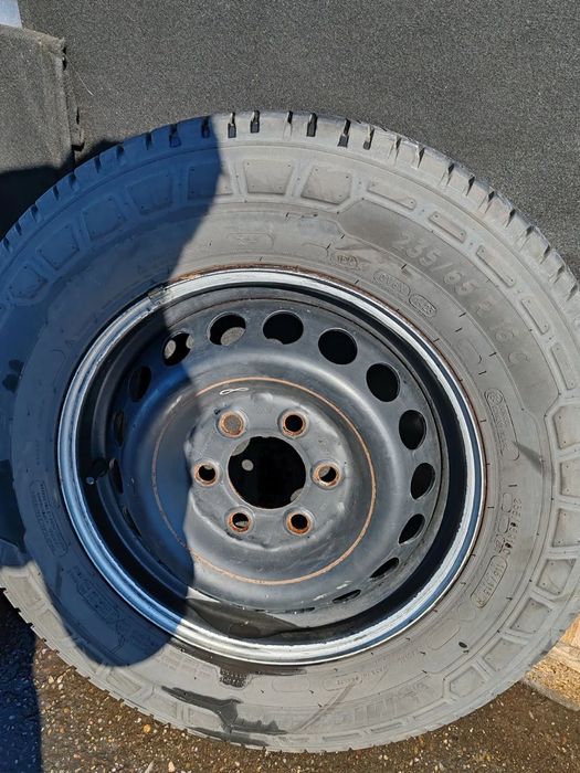 SET  Jante + anvelope sprinter pe 16 cu 6 prezoane Mercedes-Benz 235/65/R16C 4bucati  AN  2007-2016