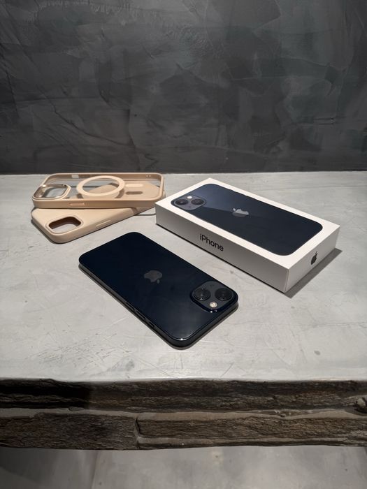 КАТО ЧИСТО НОВ Iphone 13  128 GB + подаръци