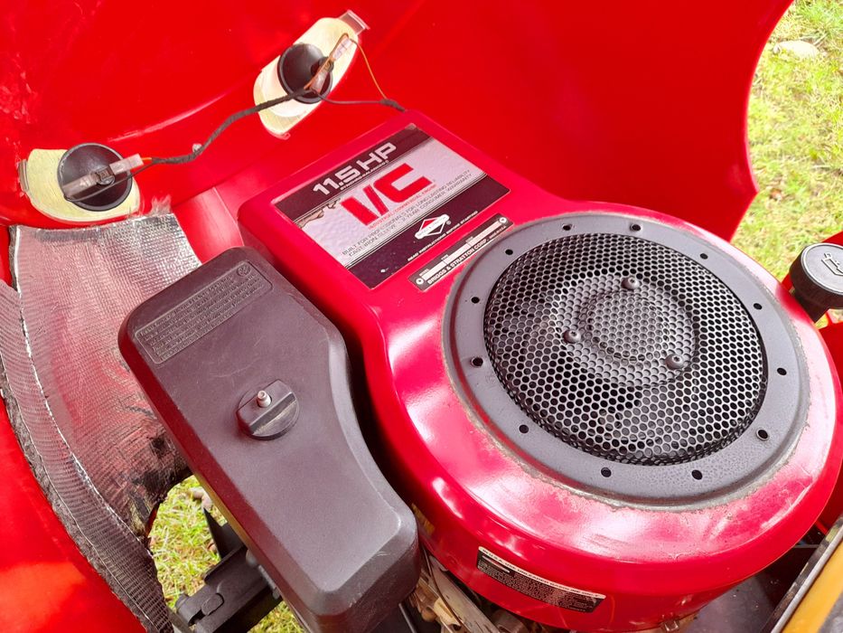 Tractoras tuns iarba Alko T12 Brigs&Stratton IC 11,5hp 85CM