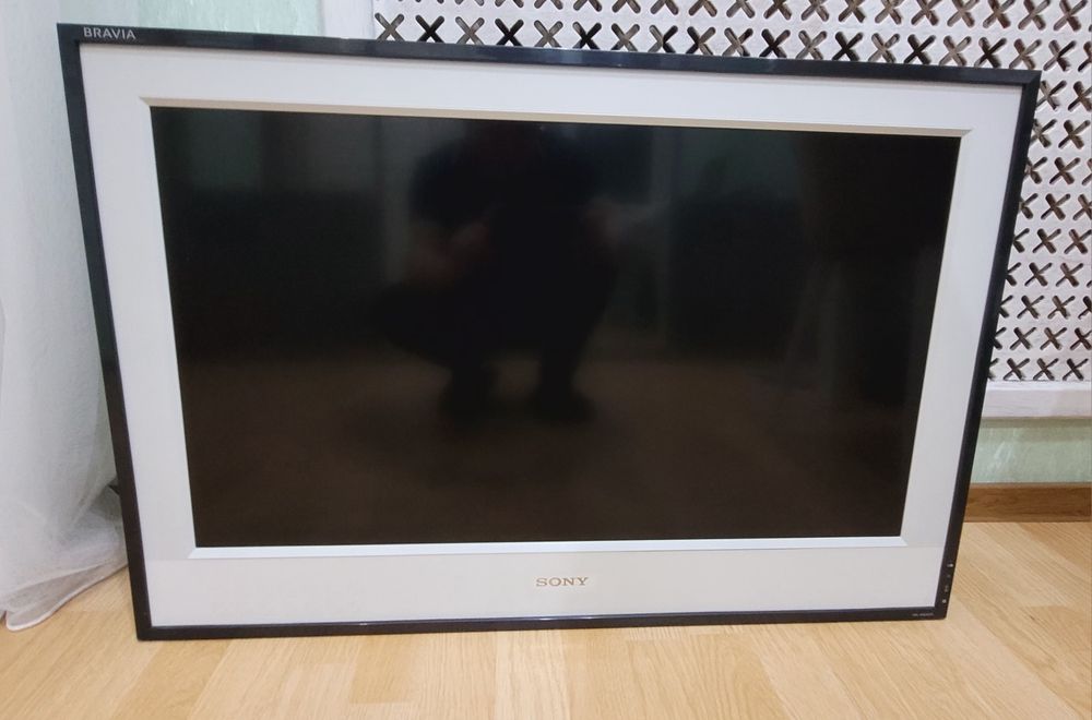 Продам телевизор, Sony Bravia диагональ 97см. Состояние отличное!