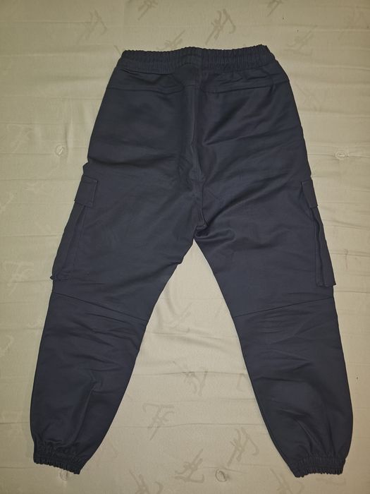 Карго Панталони, Потник, Бански, Риза, Суичер и Тениска