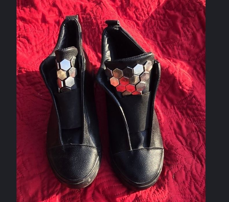 Дамски обувки запазени