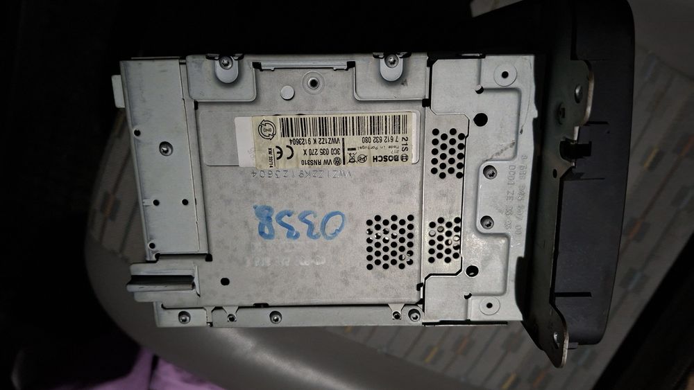 Vând navigație volkswagen skoda seat RNS 310