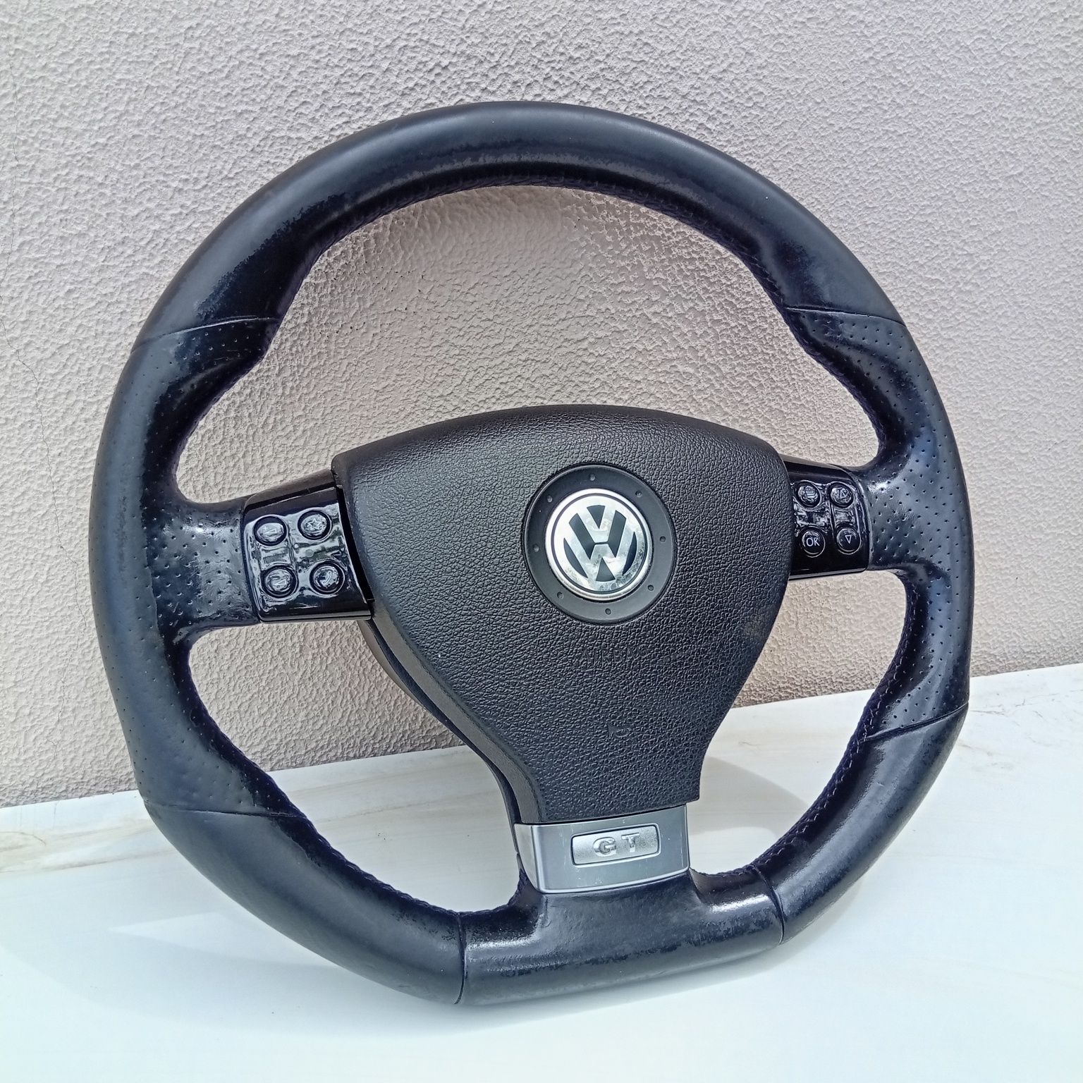 Volan Golf 5 GTI cu comenzi vw golf gti piele perforata