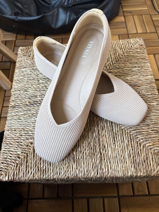 Balerini VIVAIA – Almond  Square-Toe V-Cut – Mărimea 37.5