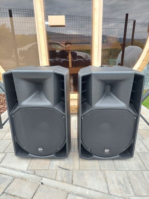 RCF 715 МК4 Стойки

Продавам RCF 715 мк4 и бас RCF 8003 мк2. В