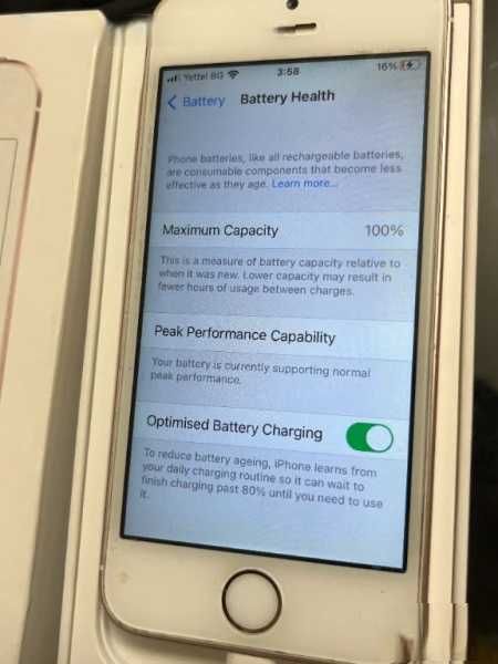 Apple iPhone SE (1st gen) (2016) Rose Gold