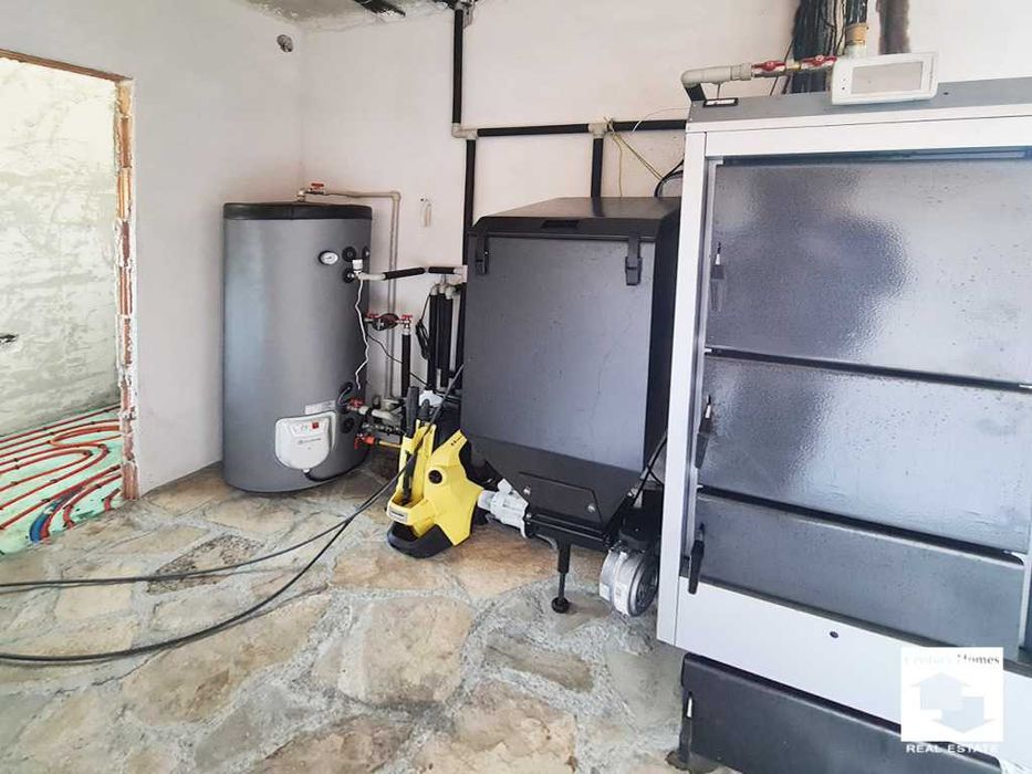 125186 Новопостроена къща с панорамна гледка в с. Средни колиби